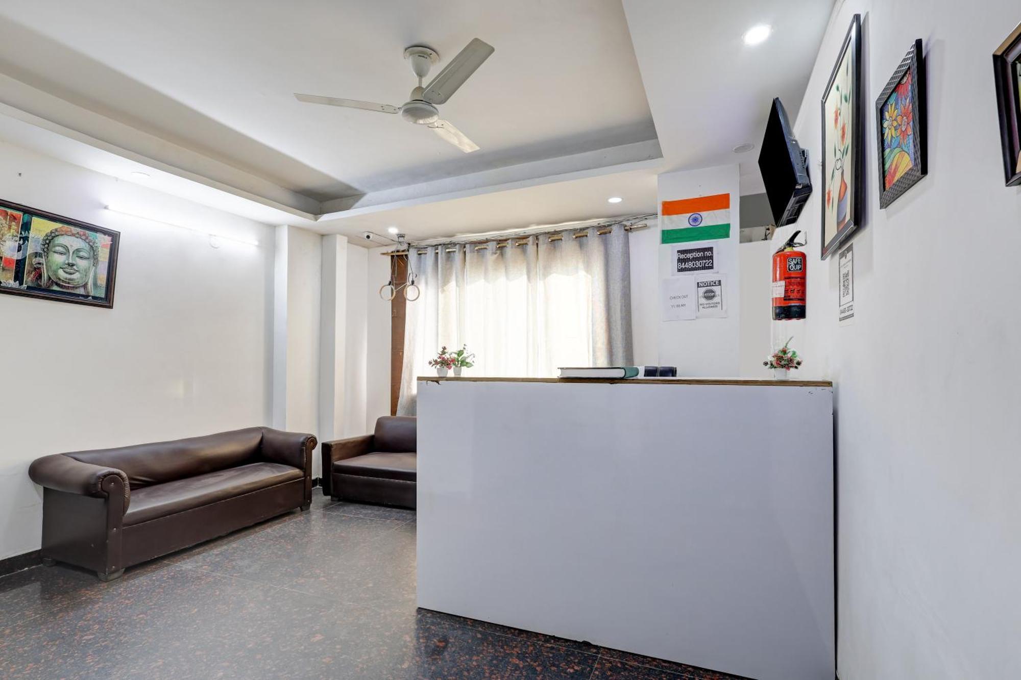 Hotel Aron By The Premium Villa Nueva Delhi Exterior foto